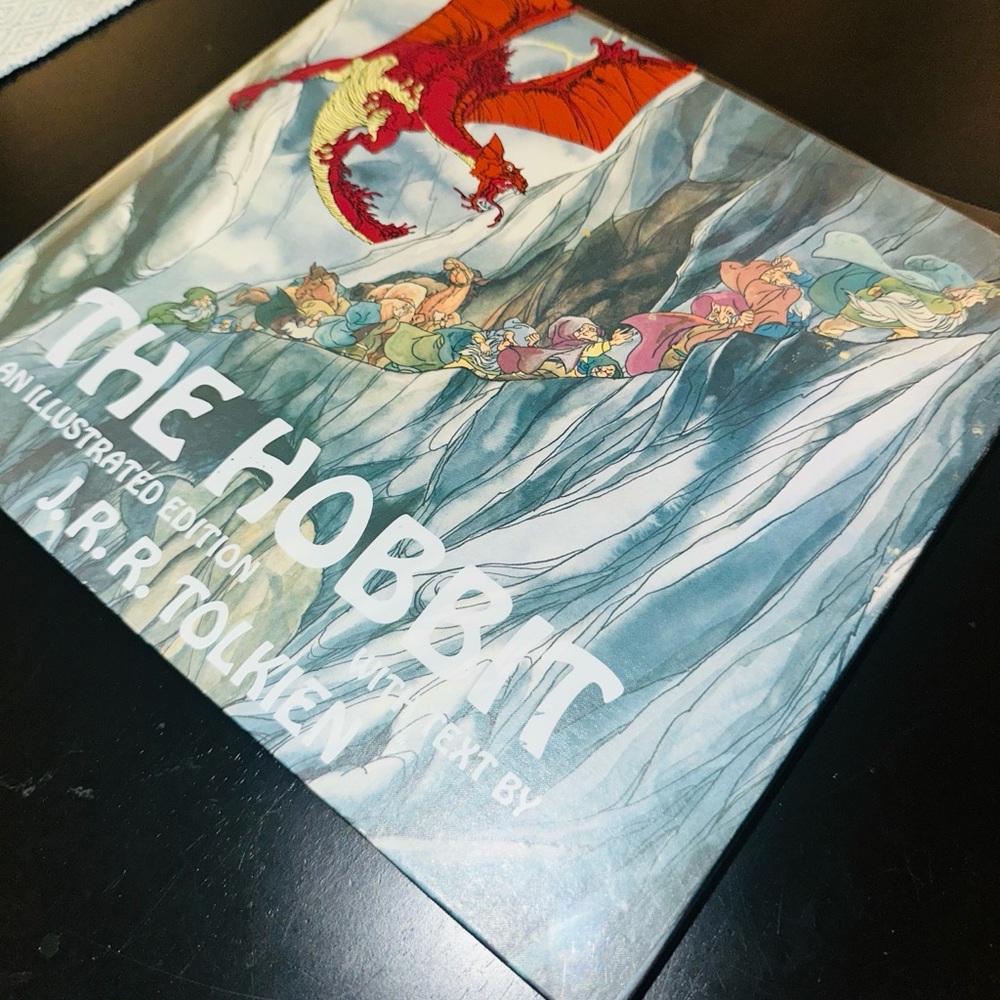 The Hobbit: An Illustrated Edition JRR Tolkien 1977 Abrams w/Slip Cover